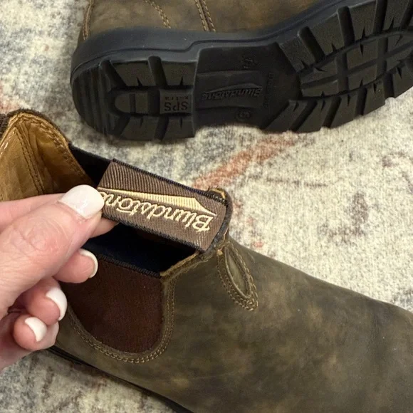 Blundstone Brown Leather Chelsea Boots - Picture 8 of 8